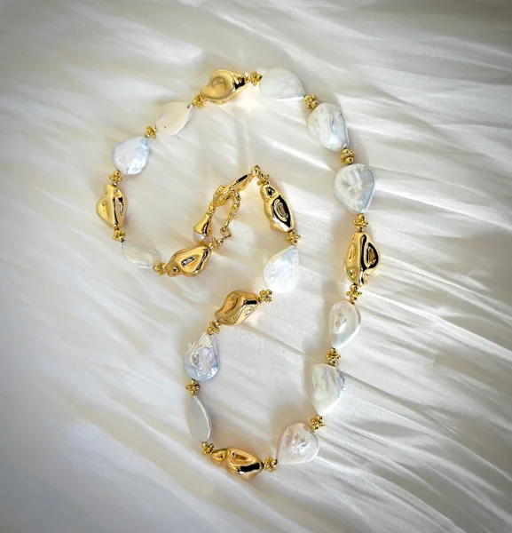 Ethereal Form Necklace